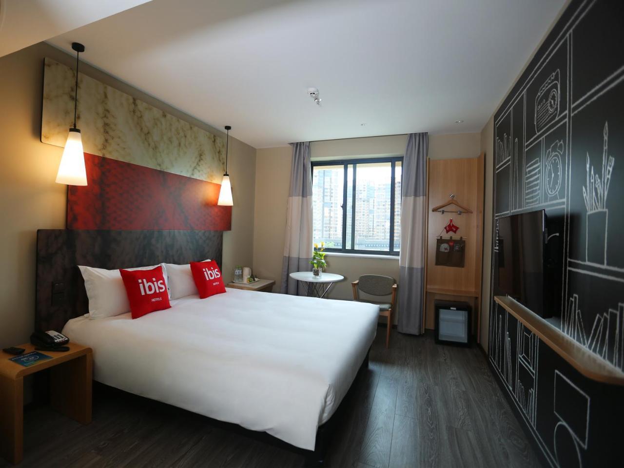 Ibis Haikou Injoy Plaza Hotel Екстериор снимка