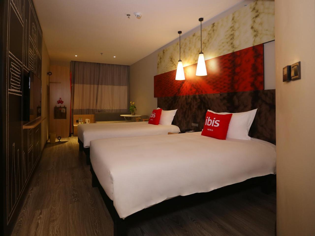 Ibis Haikou Injoy Plaza Hotel Екстериор снимка